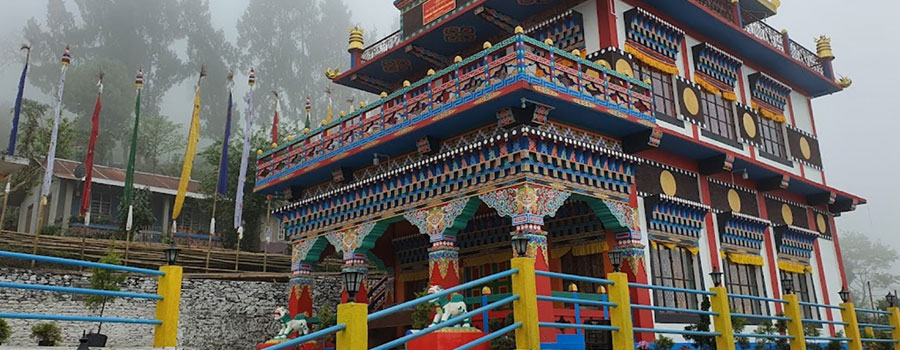 Latpanchar Mahni Choikhorling Gonpa 